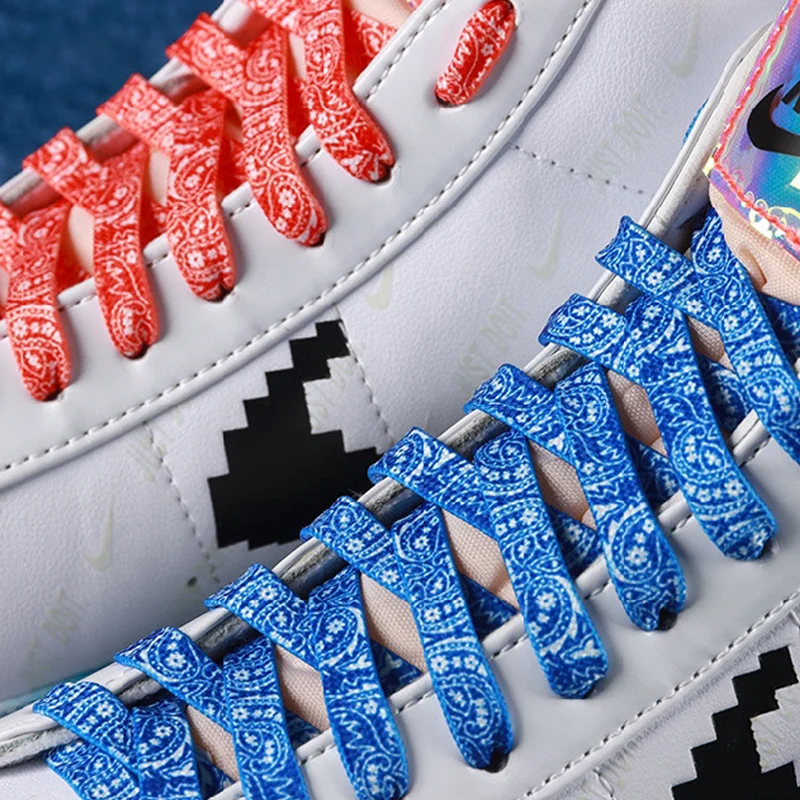 Cordones planos con flores de  - Travis Scott Lace reseña y precio